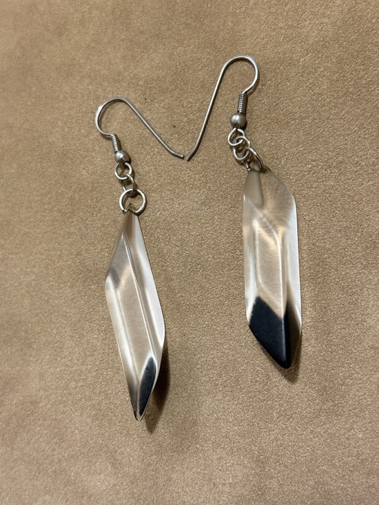 Jewelry - Elegant Clear Crystal Drop Earrings - Minimalist Silver Hooks